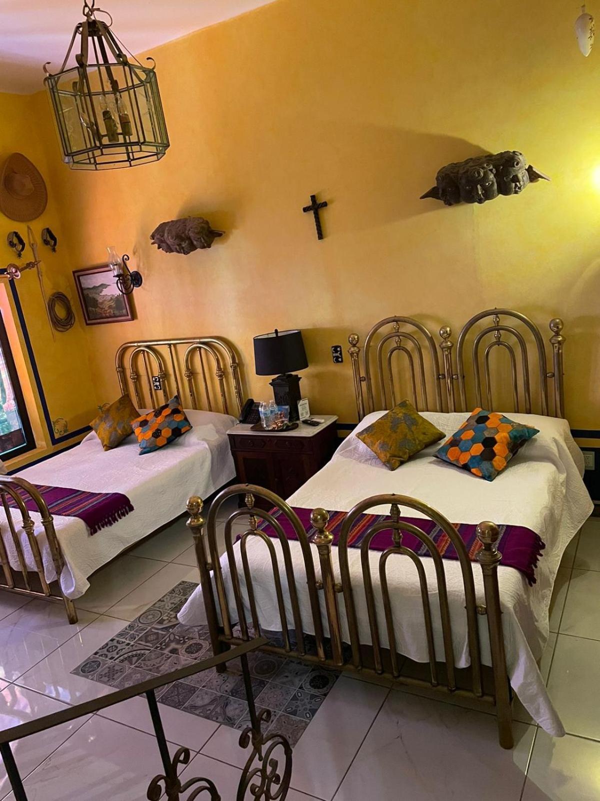 Eklectic Hotel Boutique غوادالاجارا المظهر الخارجي الصورة